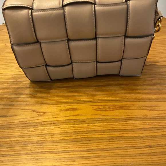 Bottega Veneta INSPIRED Padded Cassette purse. Brand unknown - Picture 3 of 10
